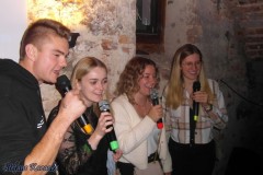 karaoke_bei_der_schlossparty_baumgarten_20251005_1102422374