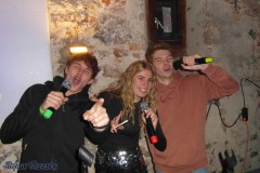 karaoke_bei_der_schlossparty_baumgarten_20251005_1542042381