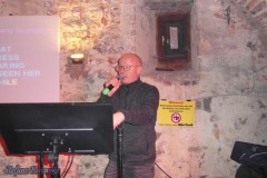 karaoke_bei_der_schlossparty_baumgarten_2_20241006_1739627353