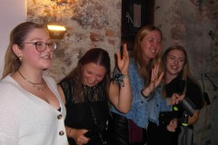karaoke_bei_der_schlossparty_baumgarten_20250810_1172553997