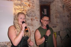 karaoke_bei_der_schlossparty_baumgarten_20250810_1198201475