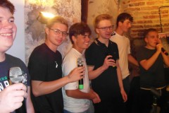 karaoke_bei_der_schlossparty_baumgarten_20250810_2027966159