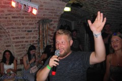 karaoke_bei_der_schlossparty_baumgarten_20240811_1977635247