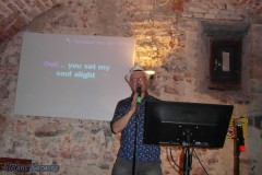 karaoke_bei_der_schlossparty_baumgarten_20240811_1991420162
