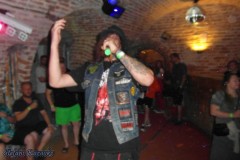 karaoke_bei_der_schlossparty_baumgarten_20240811_2047971672