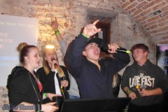 karaoke_bei_der_schlossparty_baumgarten_20240414_1011141399