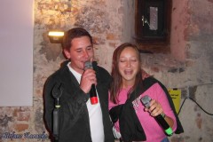 karaoke_bei_der_schlossparty_baumgarten_20250914_1435226246