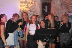 karaoke_bei_der_schlossparty_baumgarten_20250914_1804270924