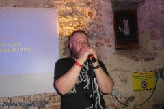 karaoke_bei_der_schlossparty_baumgarten_20251005_1553888728