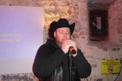 karaoke_bei_der_schlossparty_baumgarten_20250420_1246078921