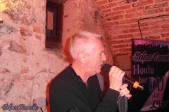 karaoke_bei_der_schlossparty_baumgarten_20250420_1472625916