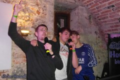 karaoke_bei_der_schlossparty_baumgarten_20250420_1859559141