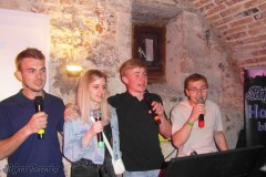 karaoke_bei_der_schlossparty_baumgarten_20250420_1962381131