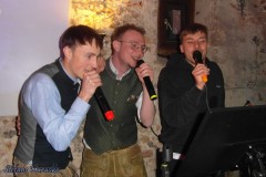 karaoke_bei_der_schlossparty_baumgarten_20260426_1828615862