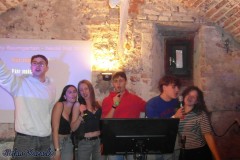 karaoke_bei_der_schlossparty_baumgarten_20260426_1870641381