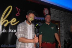 karaoke_in_der_laube_musikbar_20250427_1707175517
