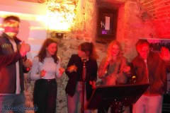 karaoke_bei_der_schlossparty_baumgarten_20260329_1021537617
