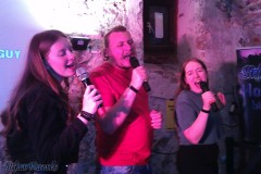karaoke_bei_der_schlossparty_baumgarten_20260601_1886574357